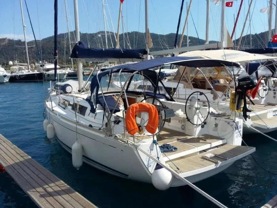 Charter a 10.28m Sailing Yacht in Marmaris