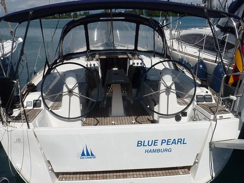 Blue Pearl Charterboot - 3