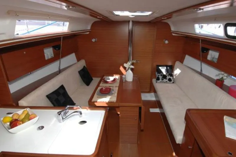 10.28m Propriano 2 Cabin Sailing Yacht Hire