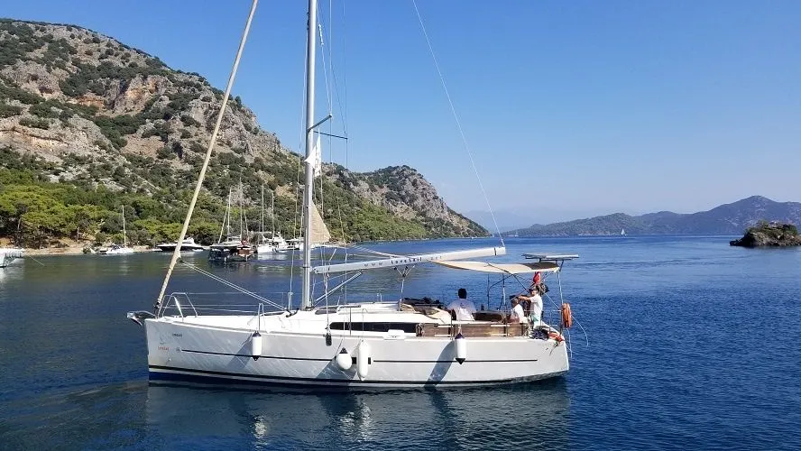 Чартер Friday - 3