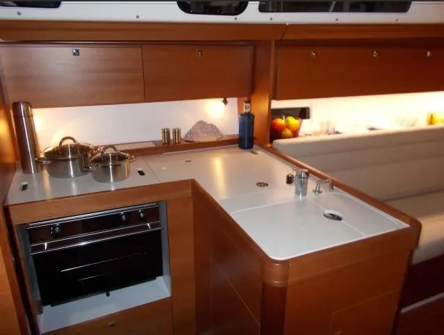 Moonsail Charter Boat