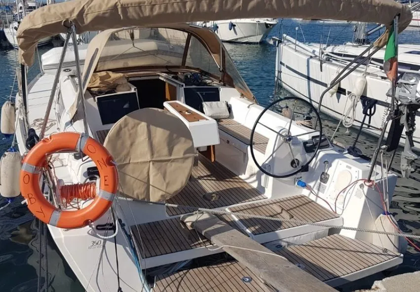 Oby One Charter Boat