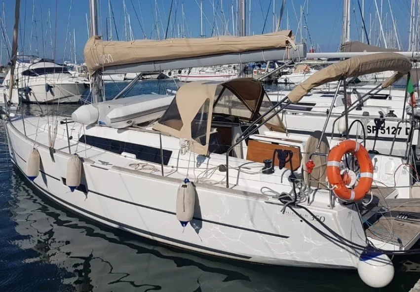 Explore Punta Ala on a 10.28m Rental Sailing Yacht