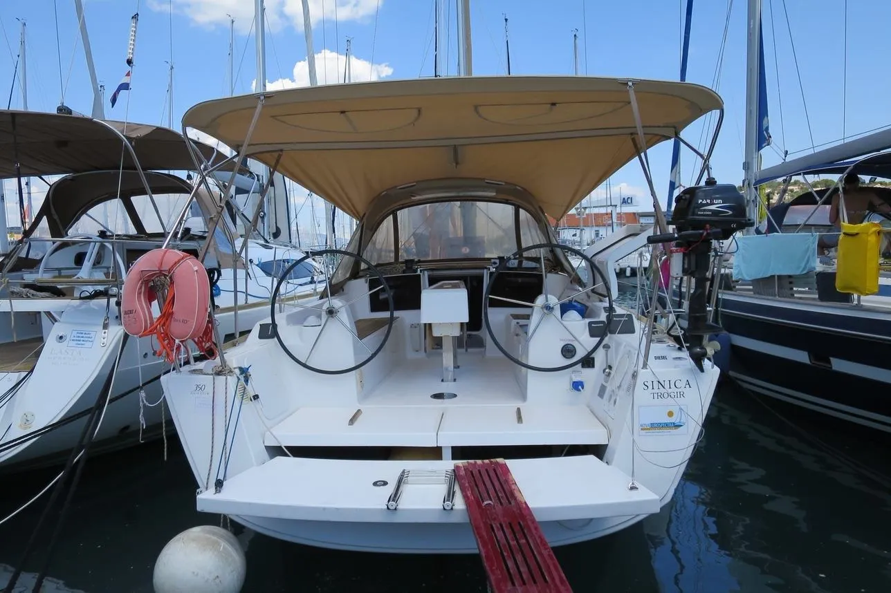 Explore Trogir on a 10.28m Rental Sailing Yacht Dufour 350