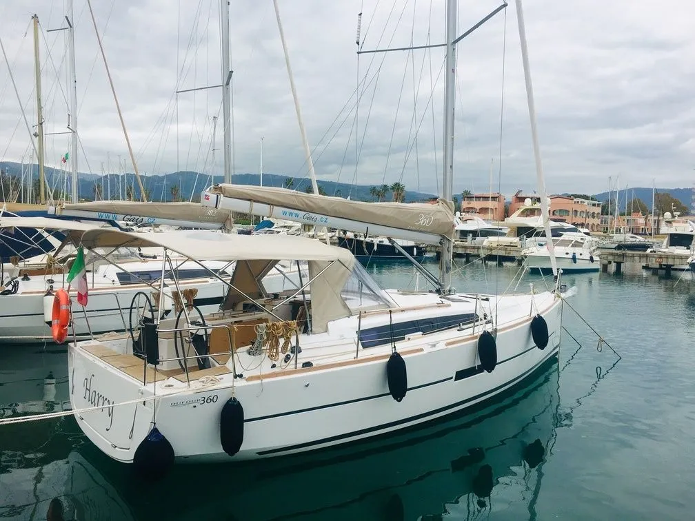 Explore Palermo on a 10.3m Rental Sailing Yacht Dufour 360