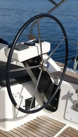 Lola Charterboot - 5