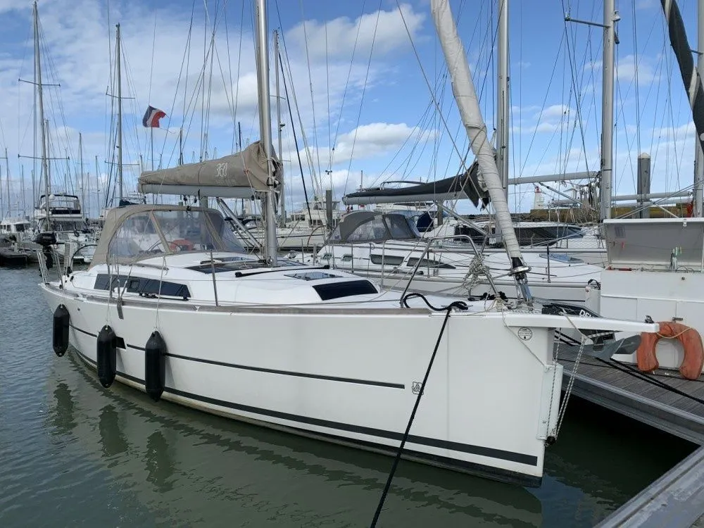 Boot - 10m Quiberon 3 Cabin Sailing Yacht Hire