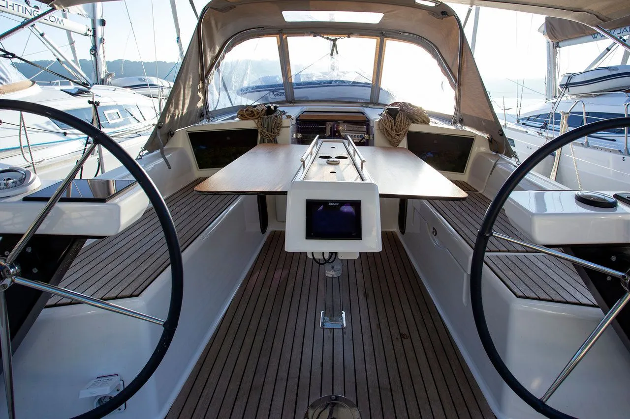 Rent a 10.28m Boat in Mali Losinj