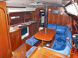 Mola 10 Breege Charter Boat