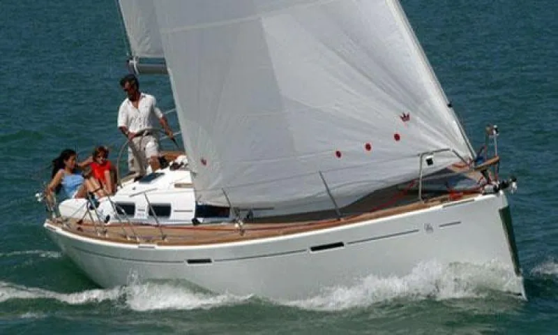 Mola 10 Breege Charter Boat