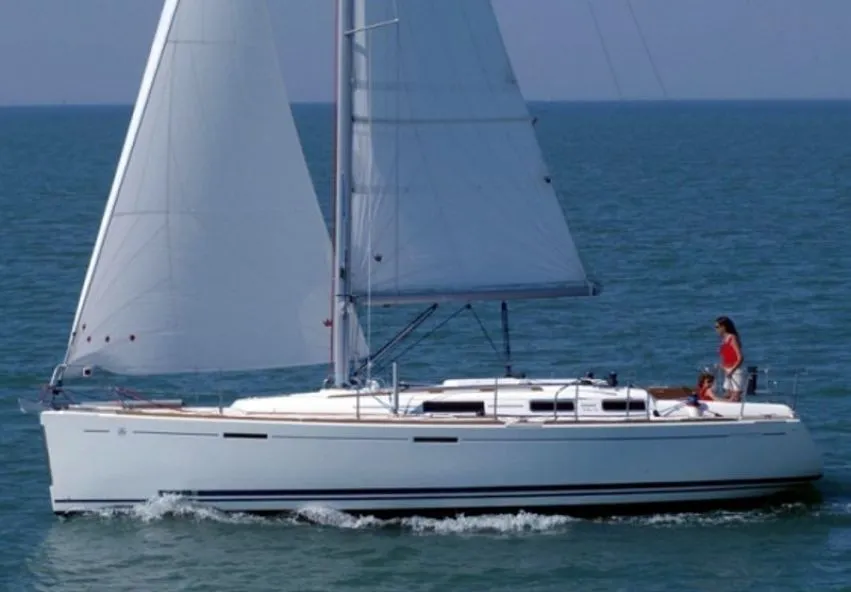 Charter a 11.35m Dufour 365 in Breege