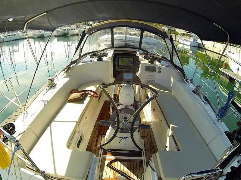 Tatomir Charter Boat