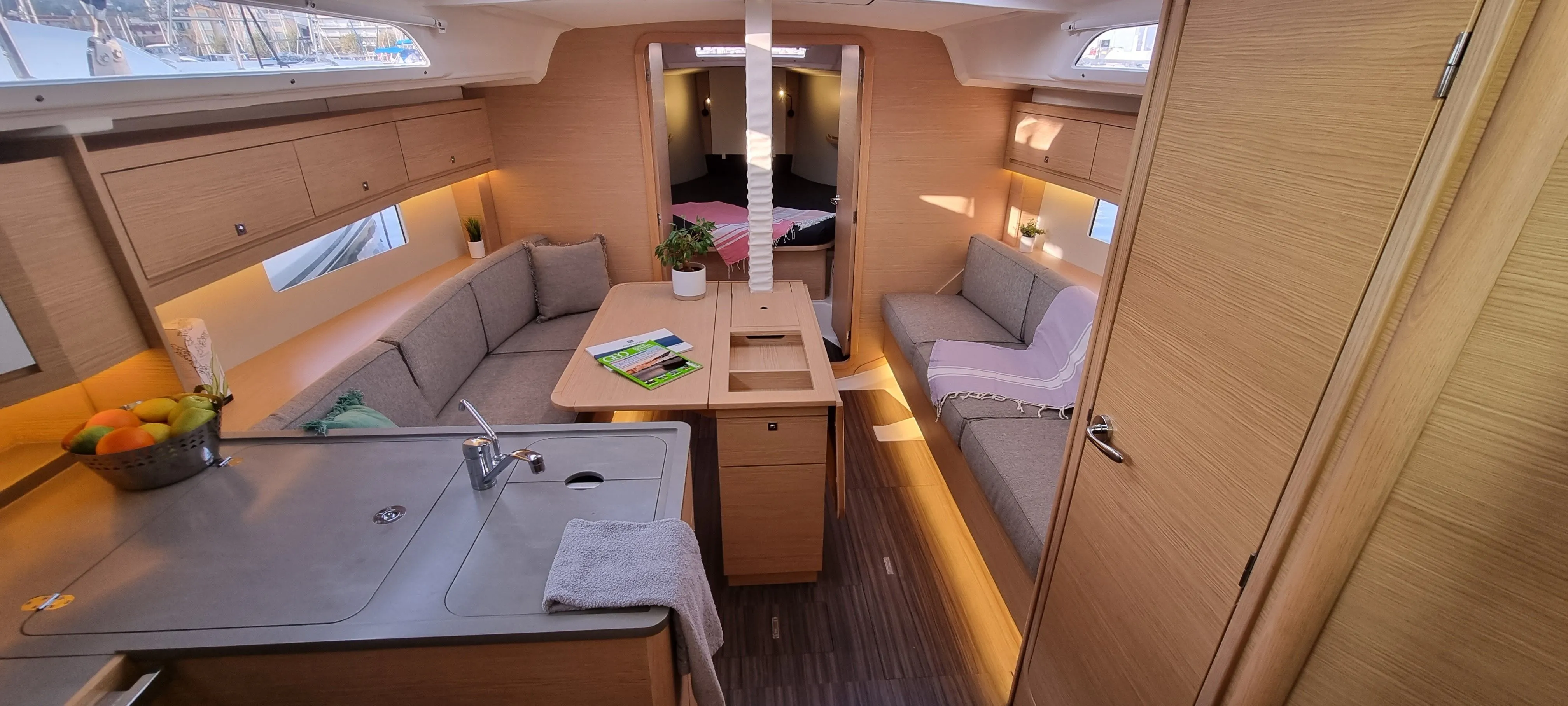 Epicure Charter Boat