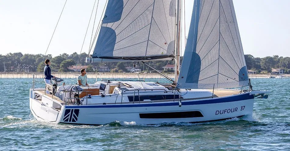 Charter a 10m Dufour 37 Sailing Yacht in Arzon