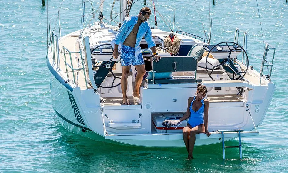 Spicy rum Charter Boat