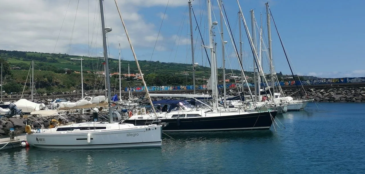 Allegro Charter Boat