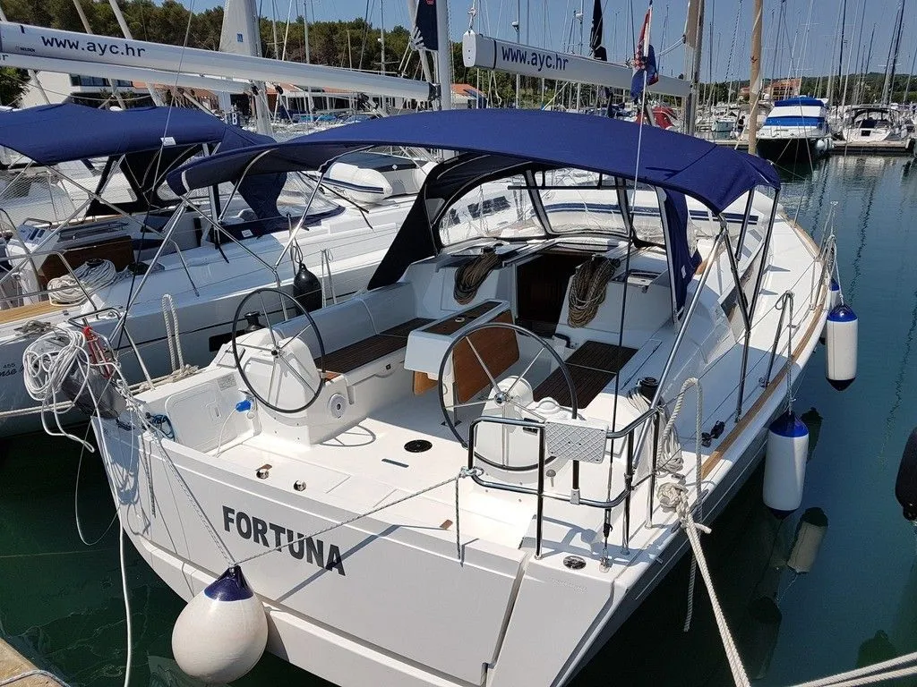Fortuna Charter Boat