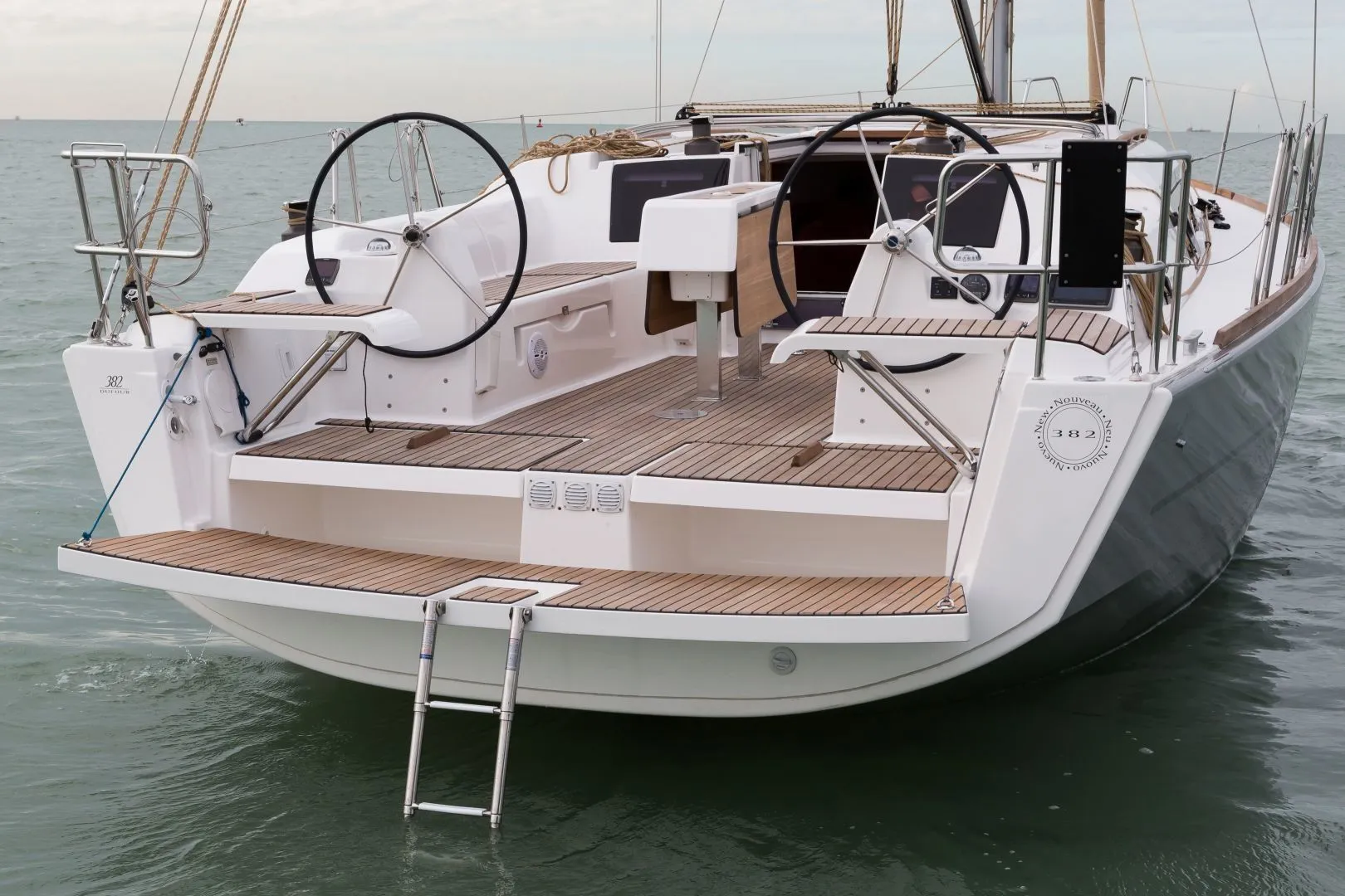 11.23m Roses Boat Hire