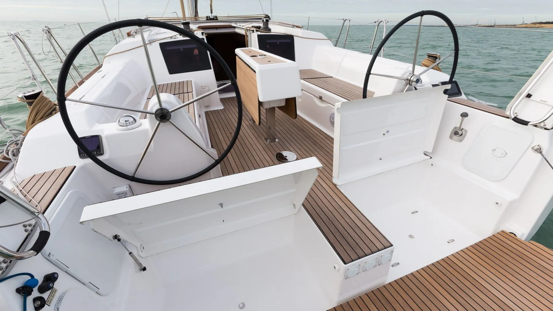 Itaque Charter Boat