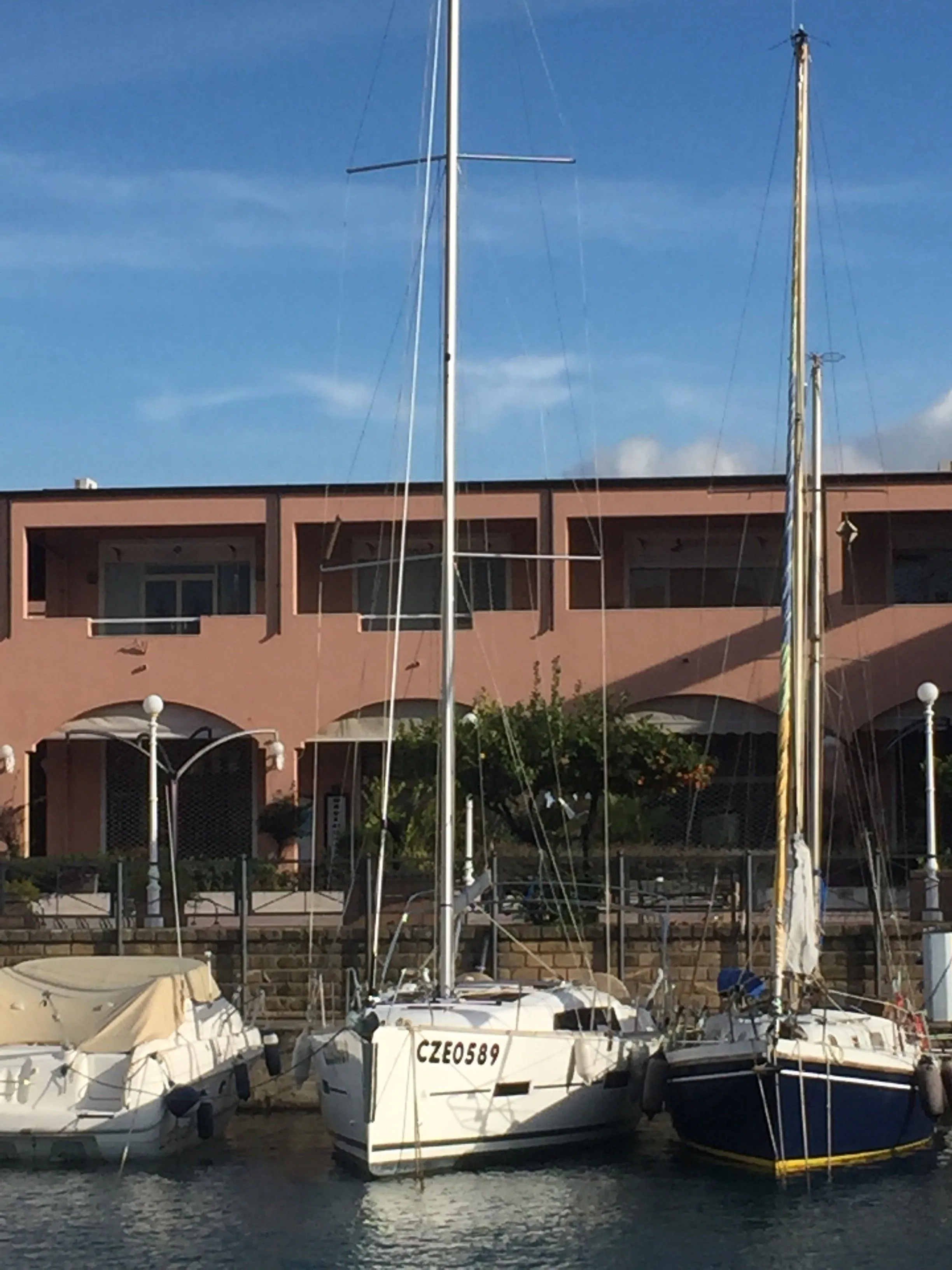 Rent a 11.25m Sailing Yacht in Furnari