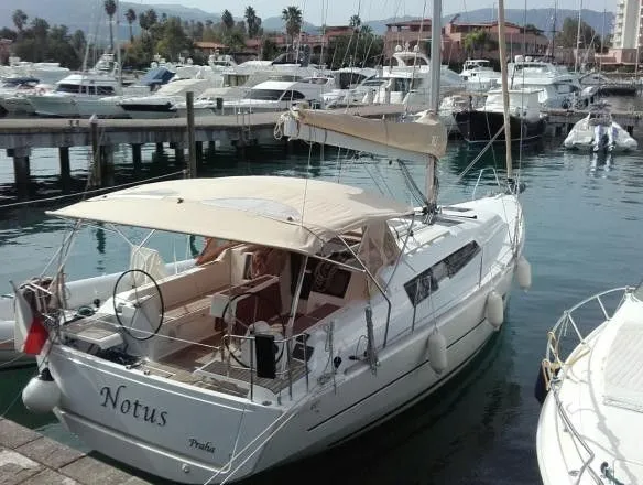 Rent a 11.25m Sailing Yacht in Furnari