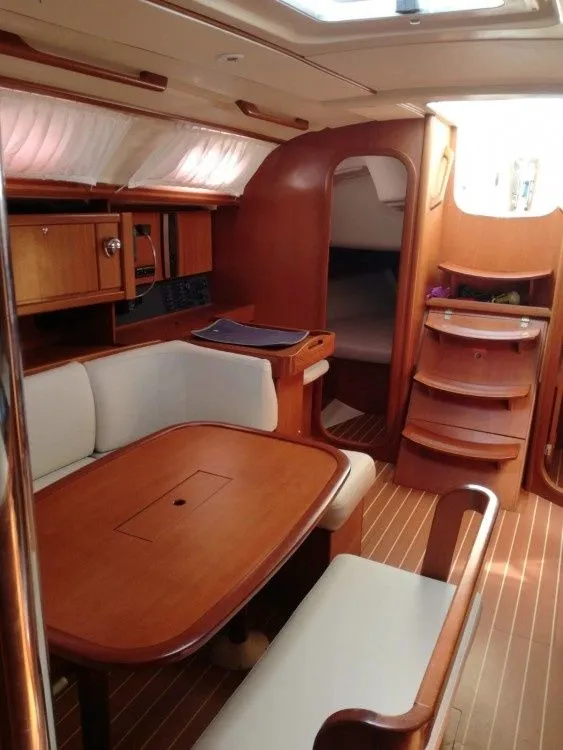 Charter a 11.72m Sailing Yacht in Marsala