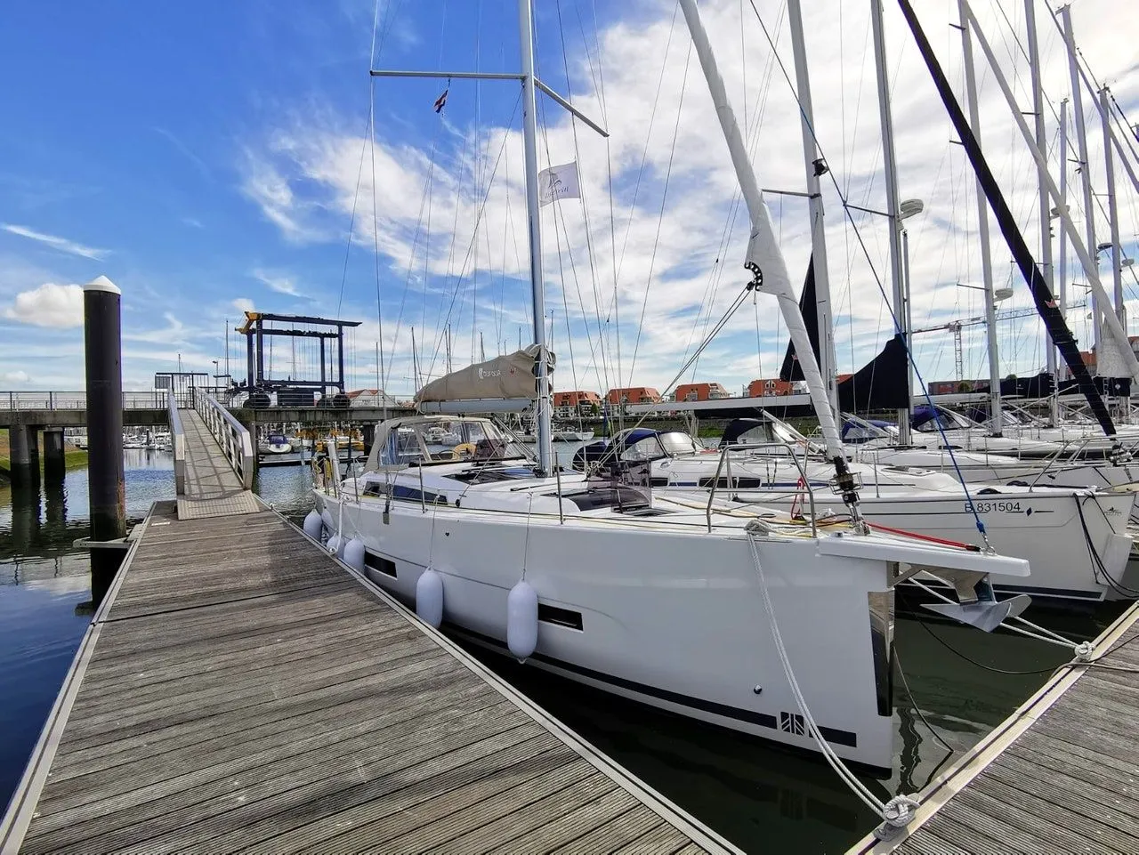 Rent a 11.89m Boat in Nieuwpoort