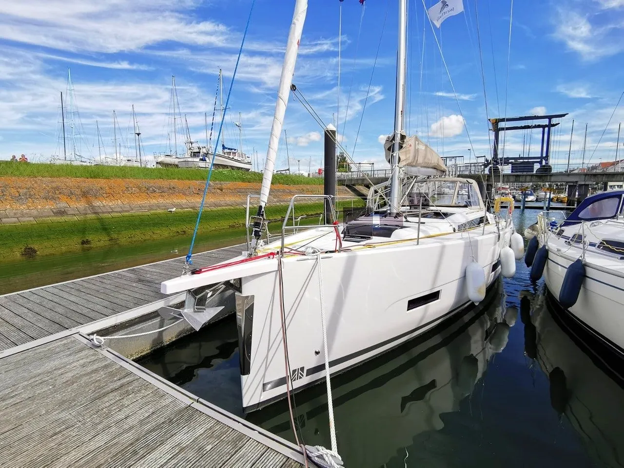 Antares Charter Boat