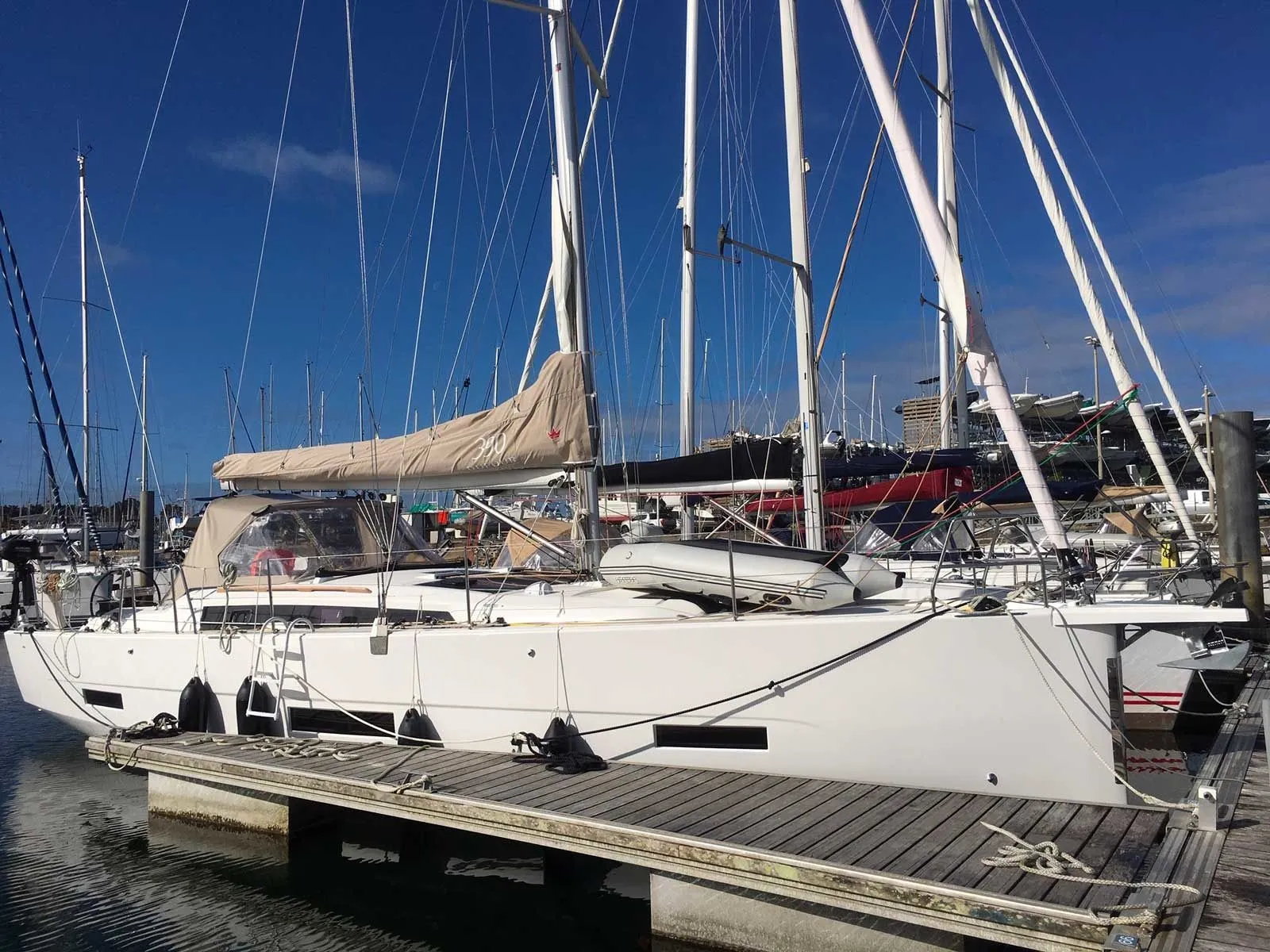 Rent a 11.94m 3 Cabin Sailing Yacht in Arzon