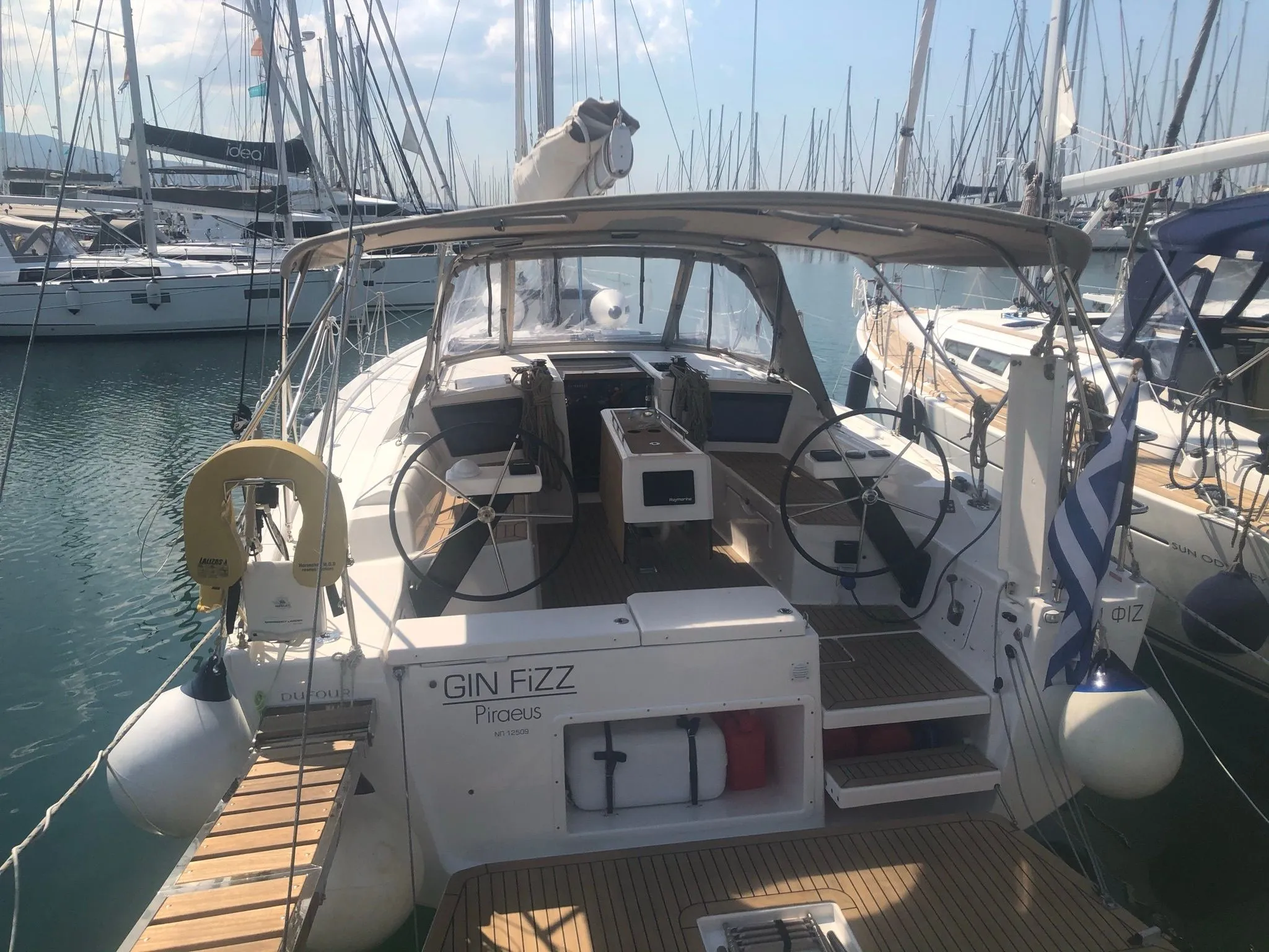 Gin Fizz Charter Boat - 3