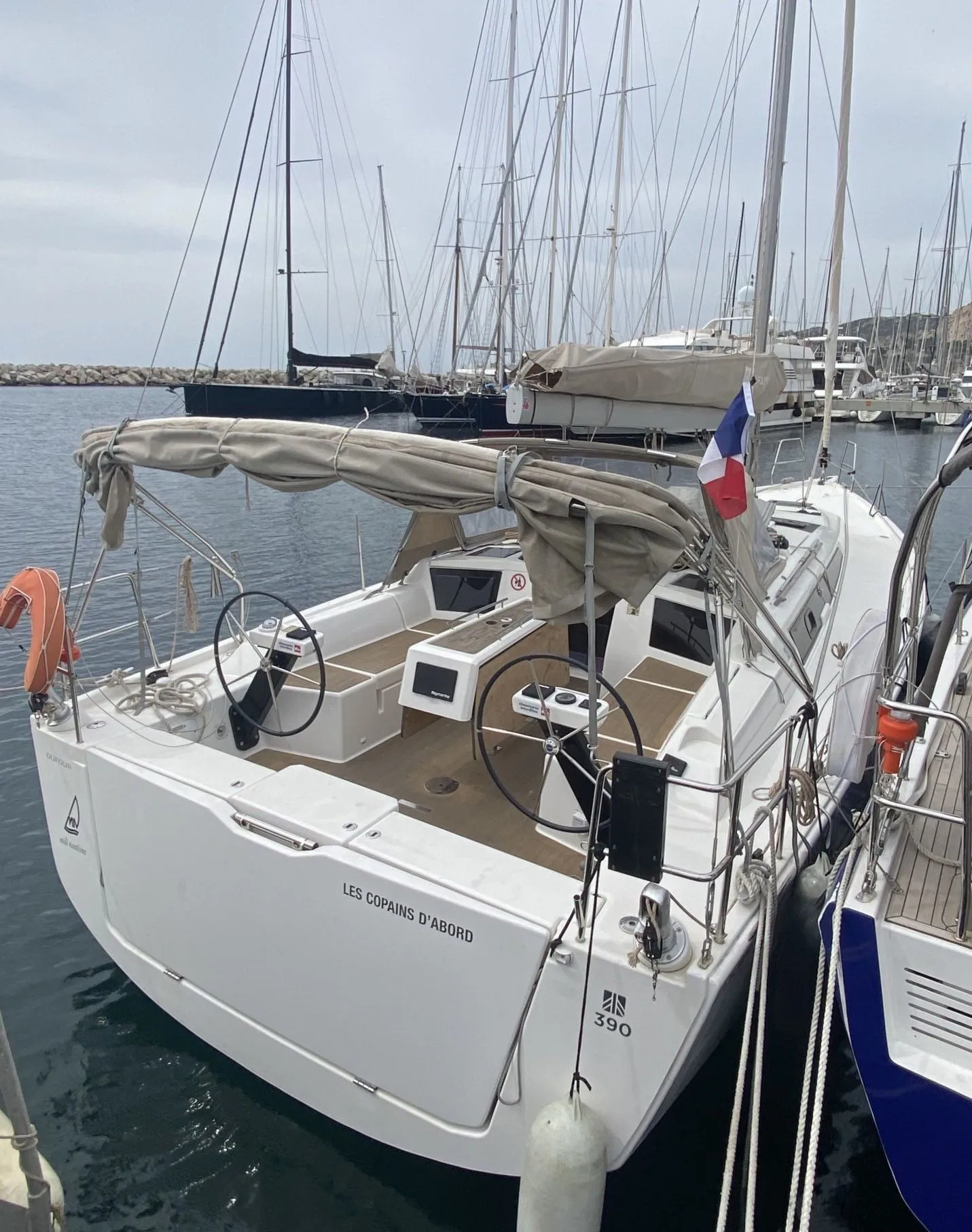Explore Marseille on a 11.94m Rental Dufour 390