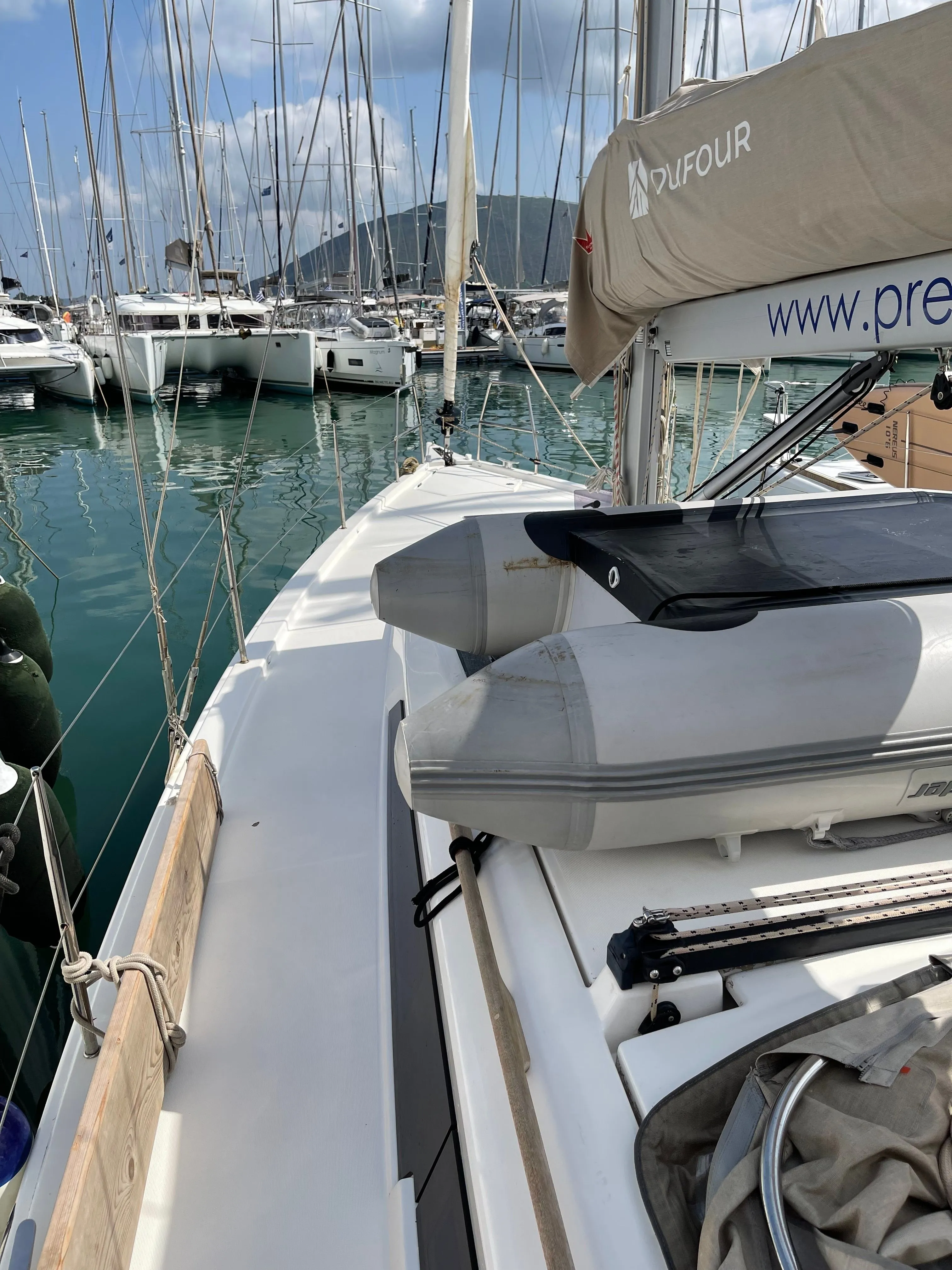 Swell Kiralık Teknesi