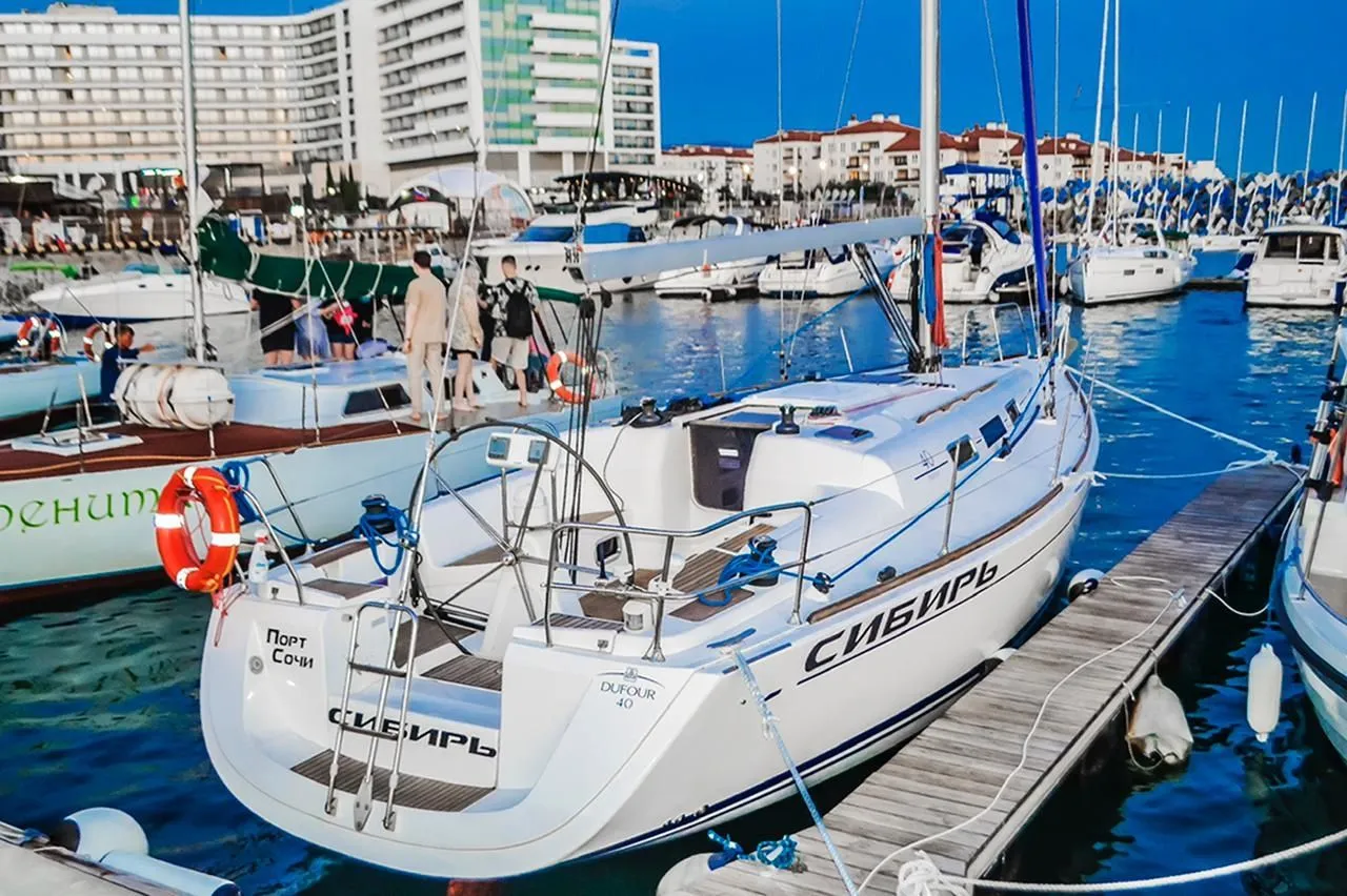 Charter a 12.06m Boat in Adler