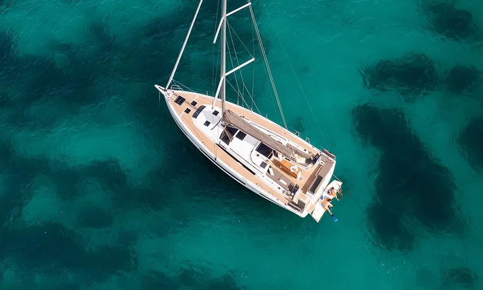 Nesoi Charter Boat - 3
