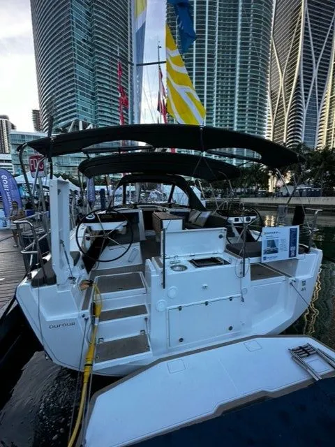 Rent a 12.75m Sailing Yacht Dufour 41 in Marsh Harbour