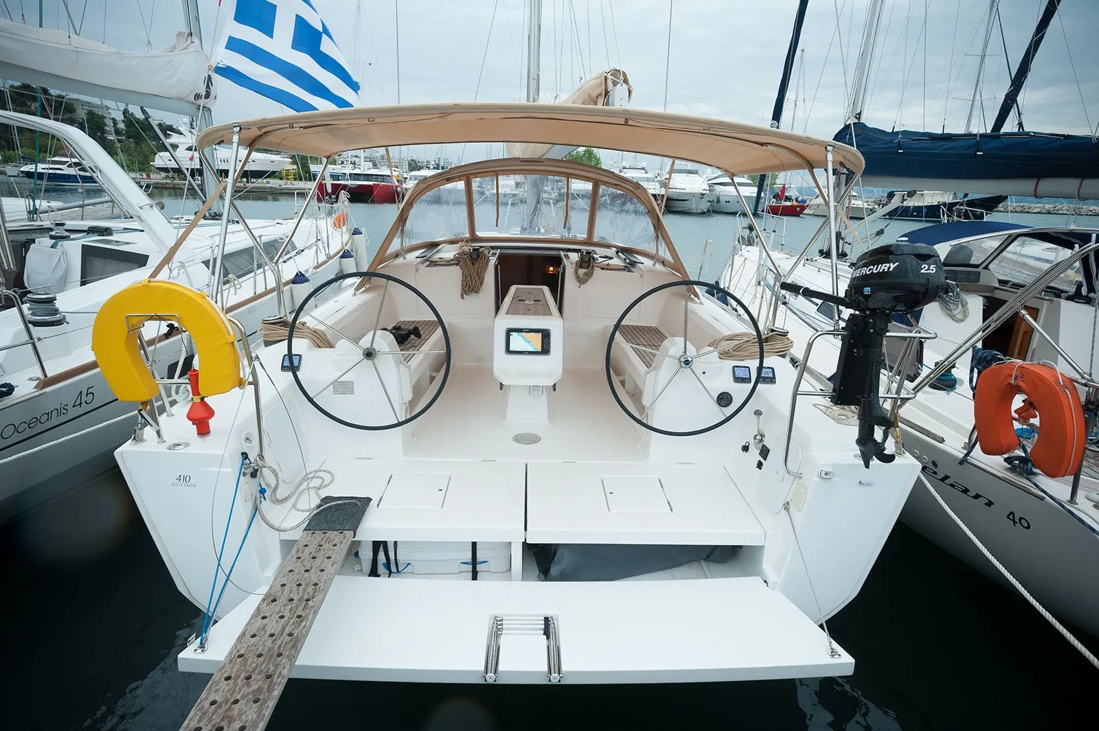 Charter a 12.35m Boat in Nikiti