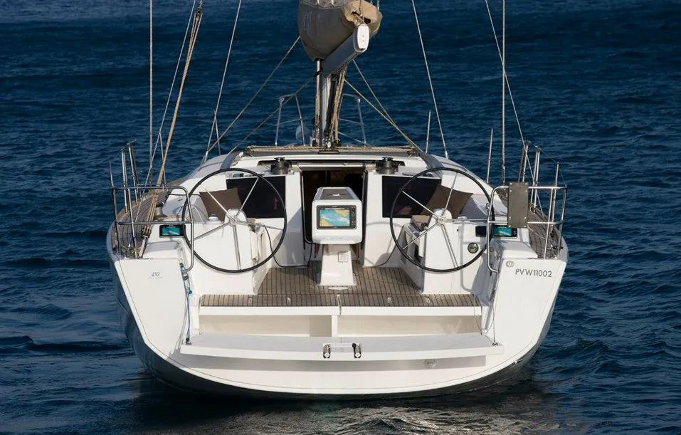 Cap West 410 Charter Boat
