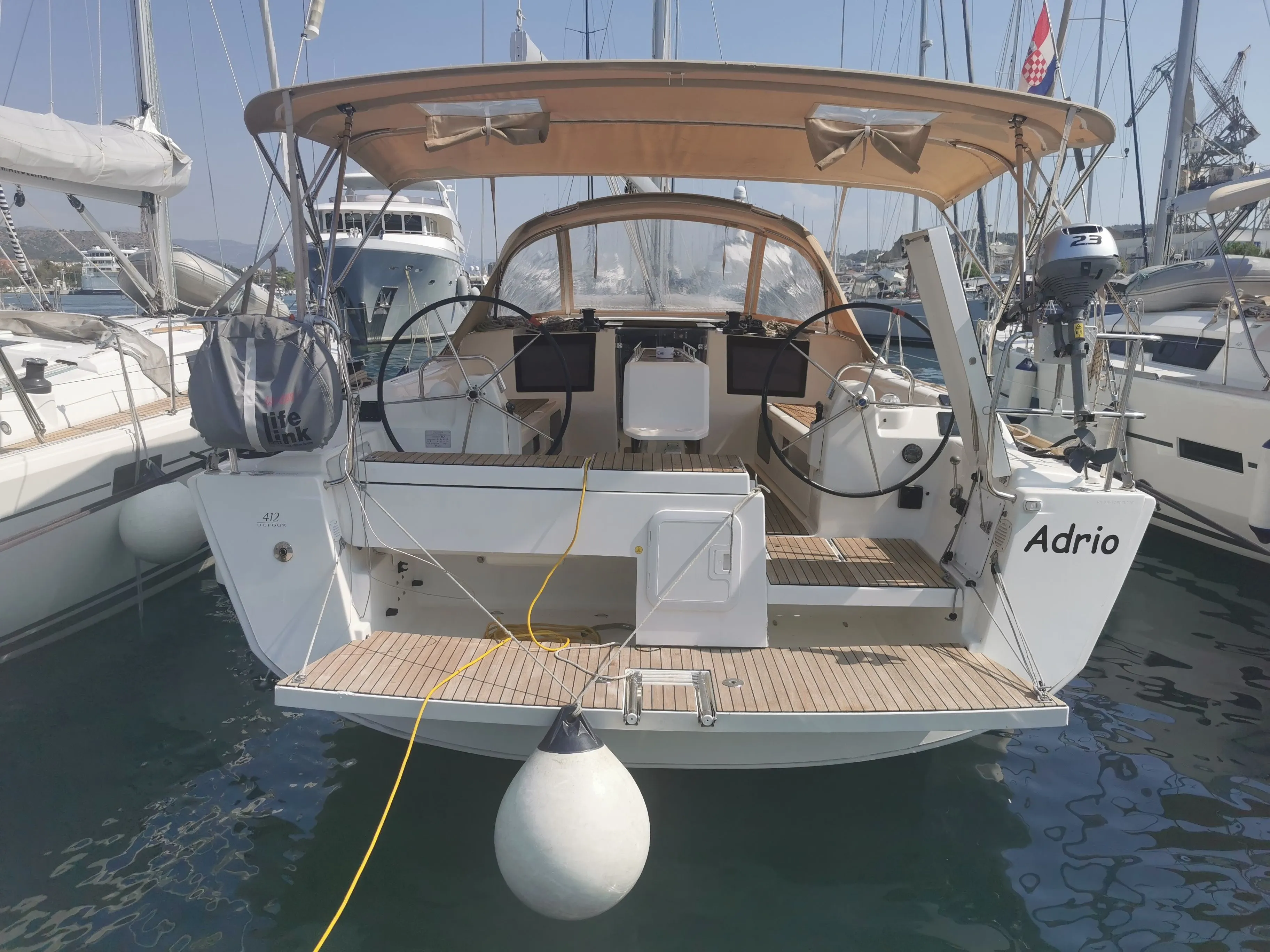 Adrio Charter Boat - 4