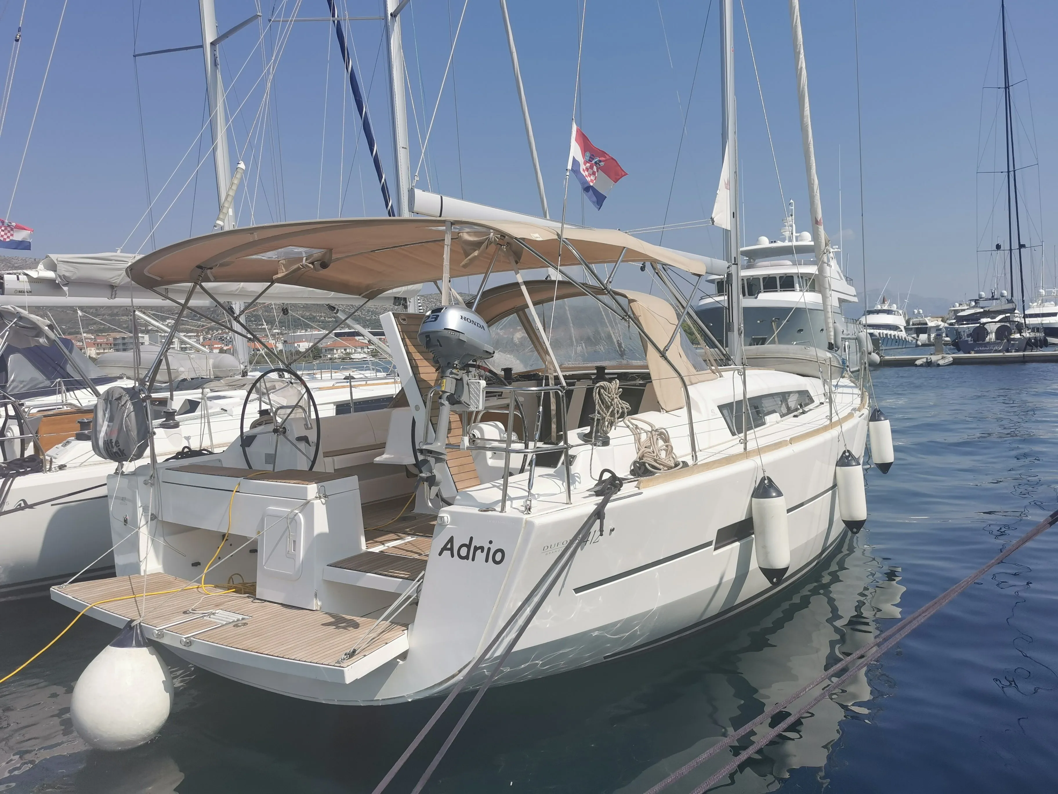 Adrio Charter Boat - 5