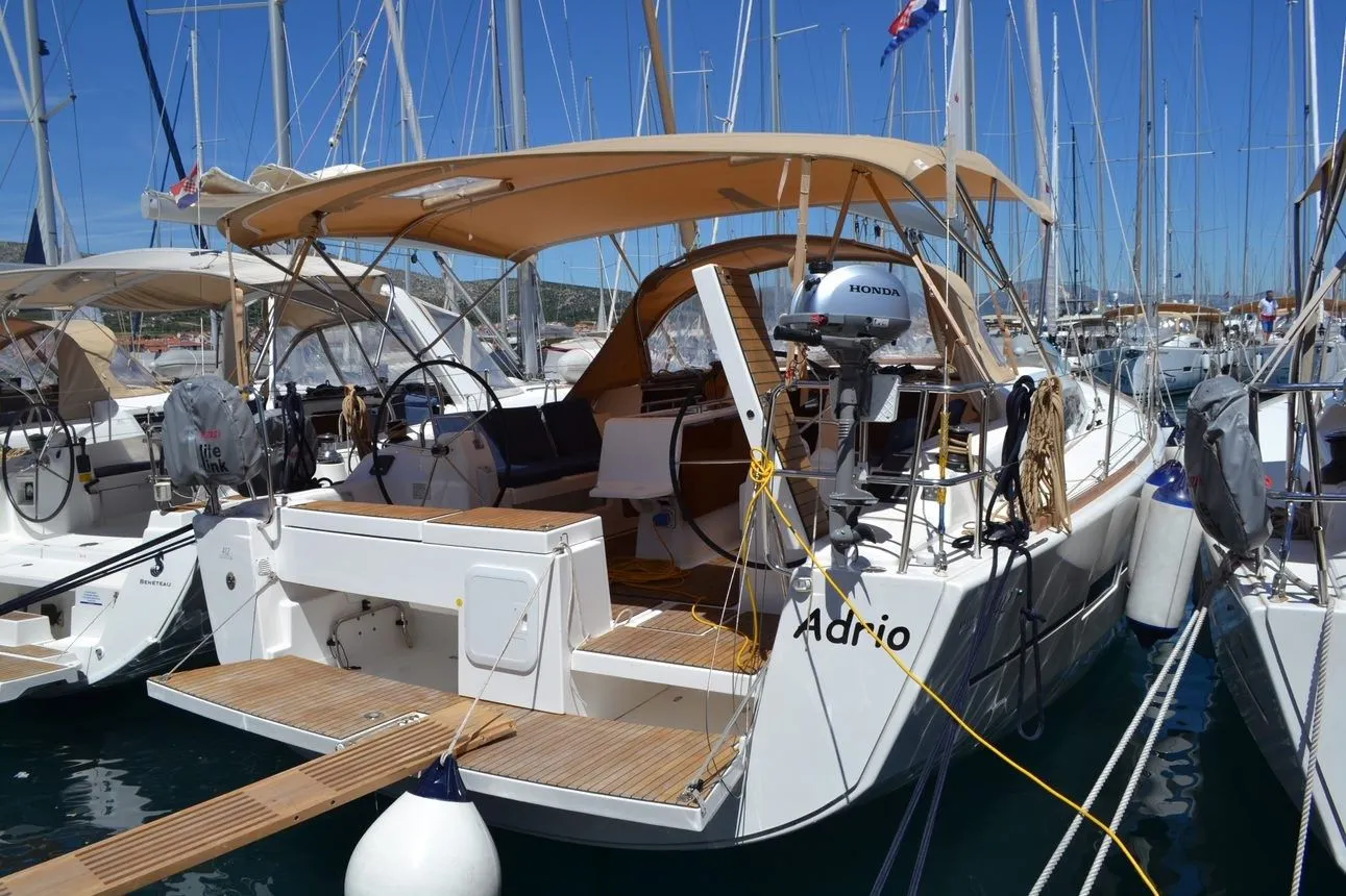 Adrio Charter Boat - 3