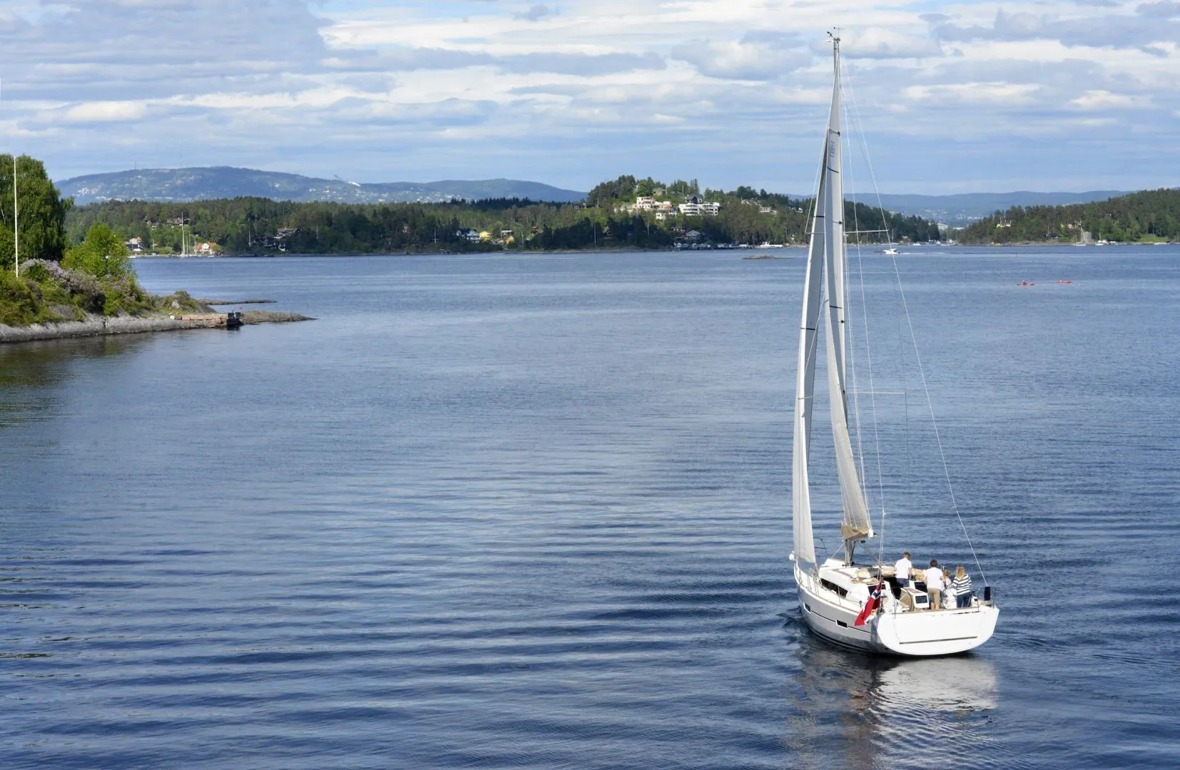 12.7m Kotor Dufour 412 Sailing Yacht Hire