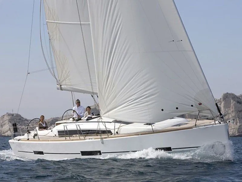 12.35m Pointe-à-Pitre 3 Cabin Sailing Yacht Hire