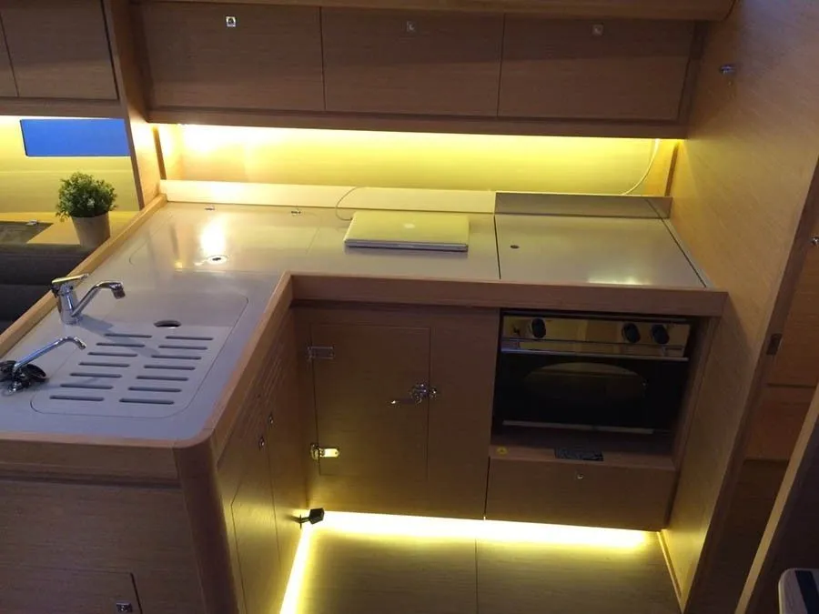 Iliana Charterboot - 3