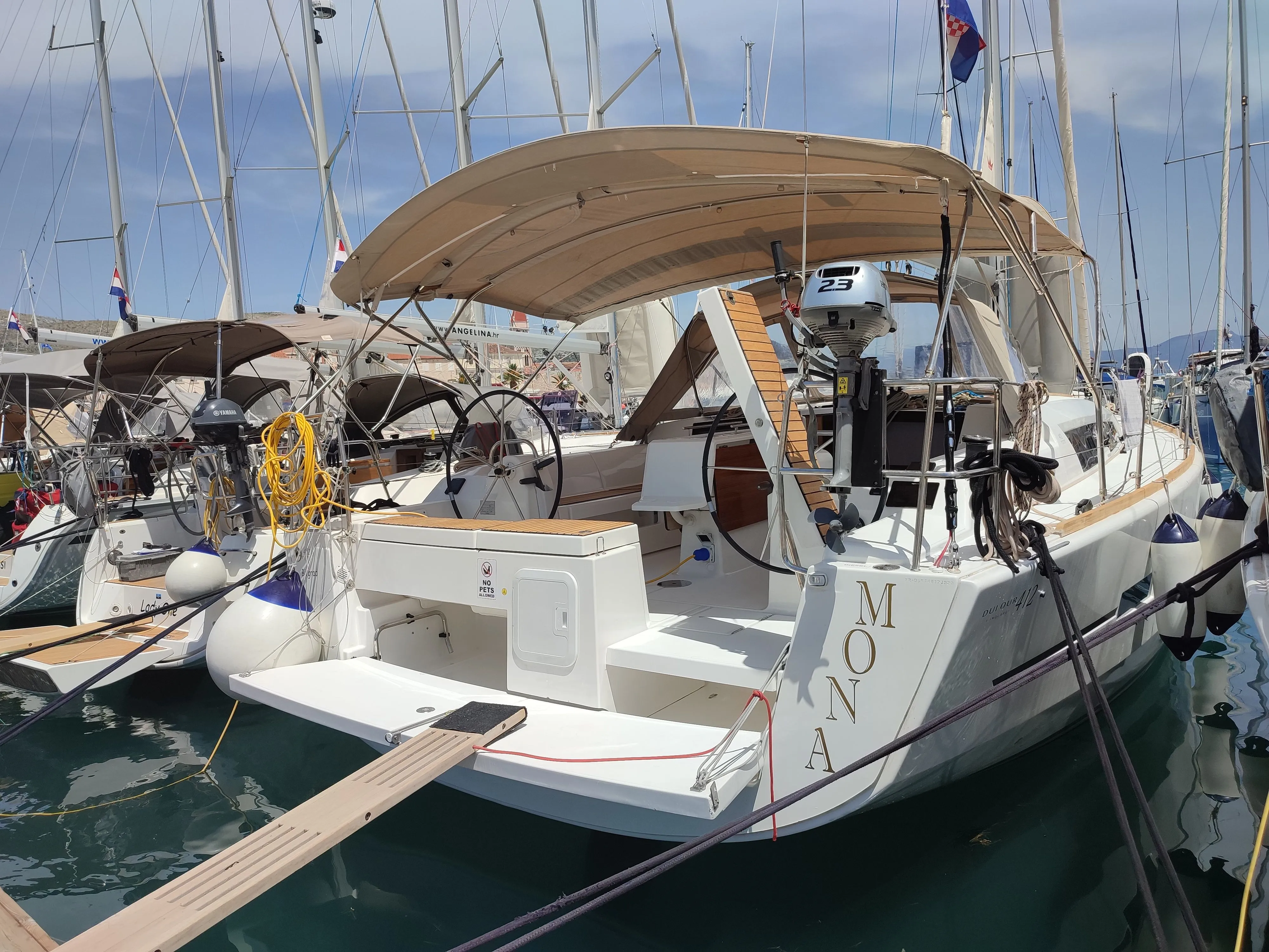 Mona Charterboot - 3