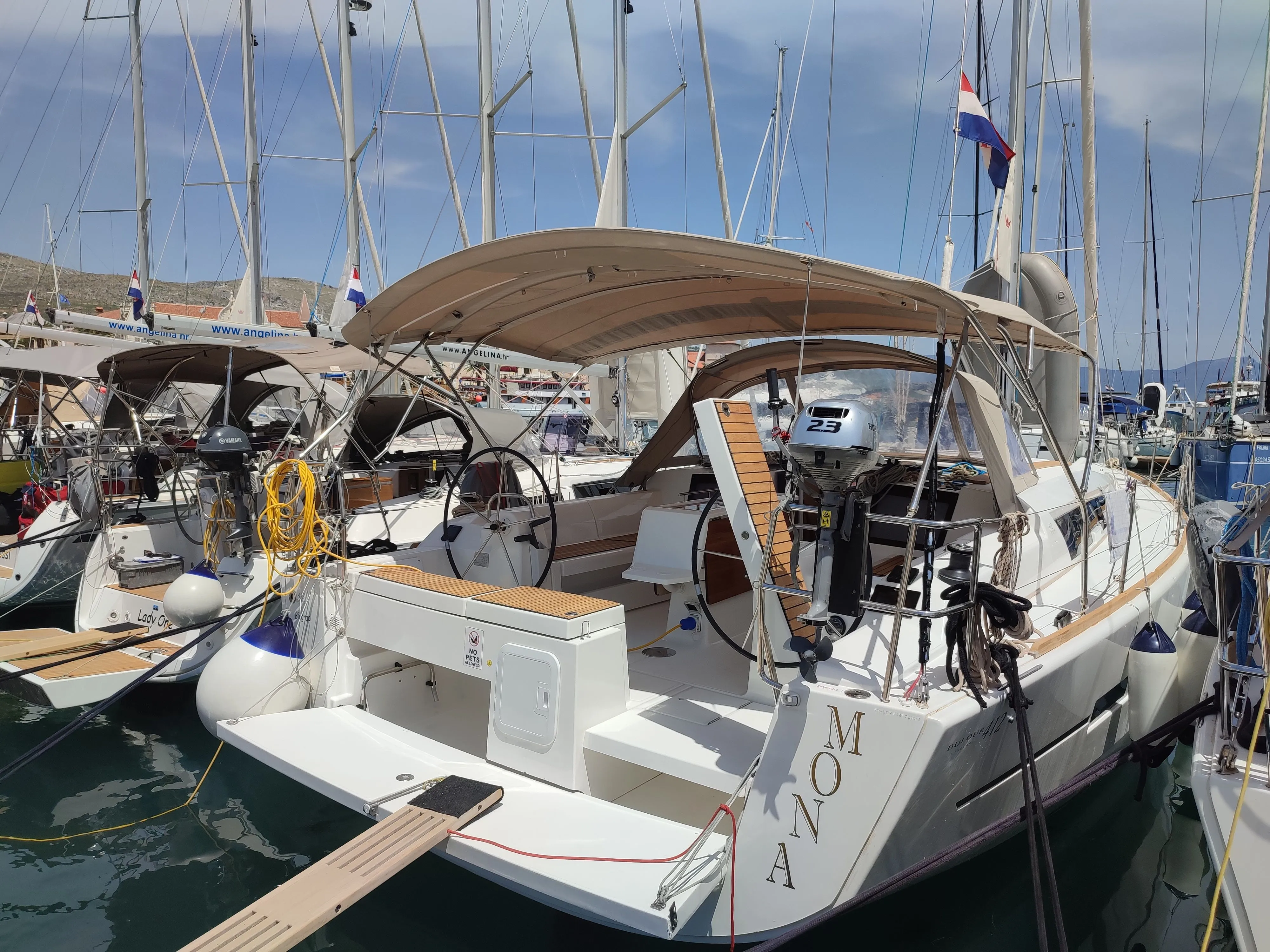 Mona Charterboot - 5