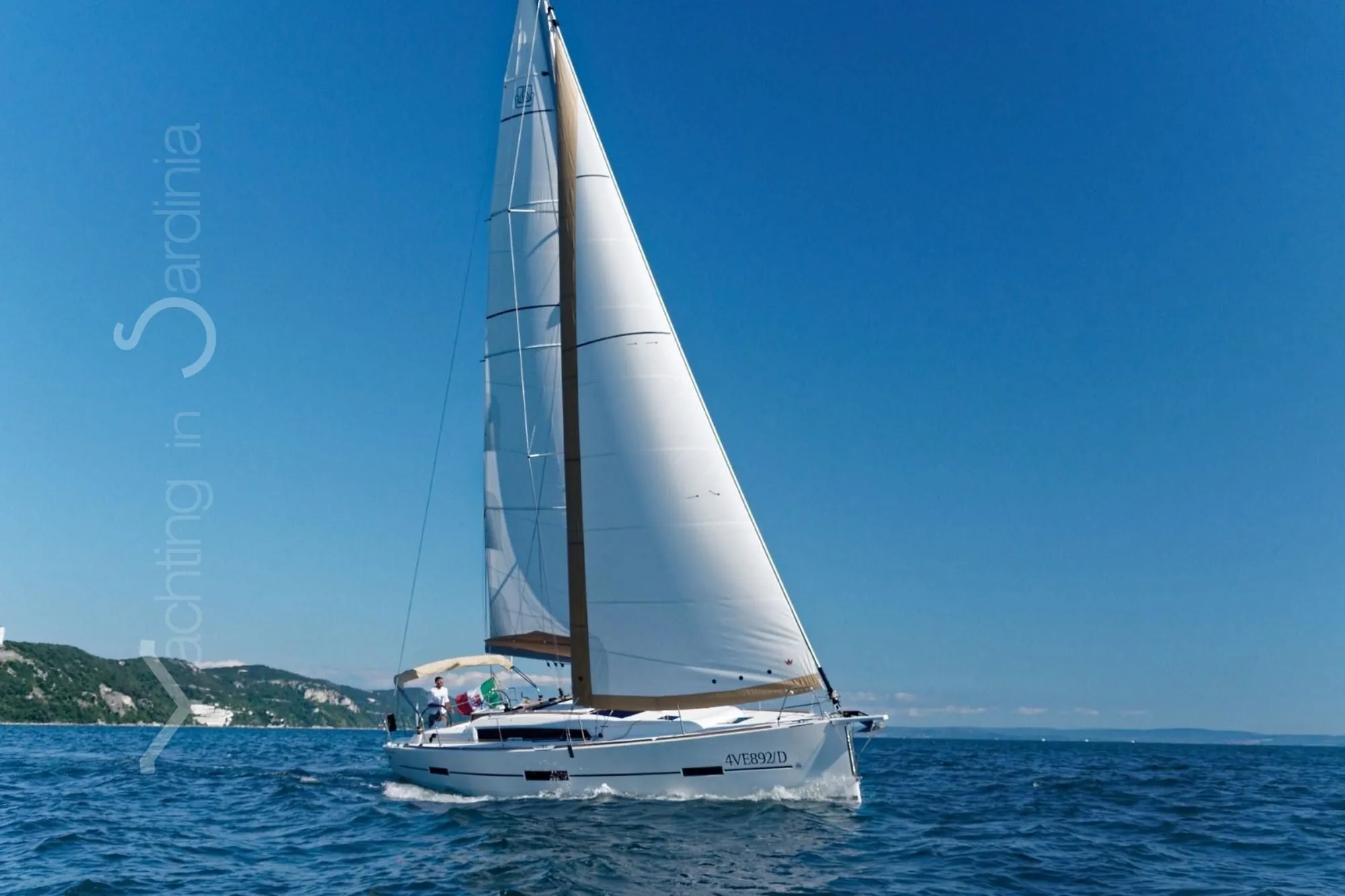 12.4m Porto Rotondo Dufour 412 Hire