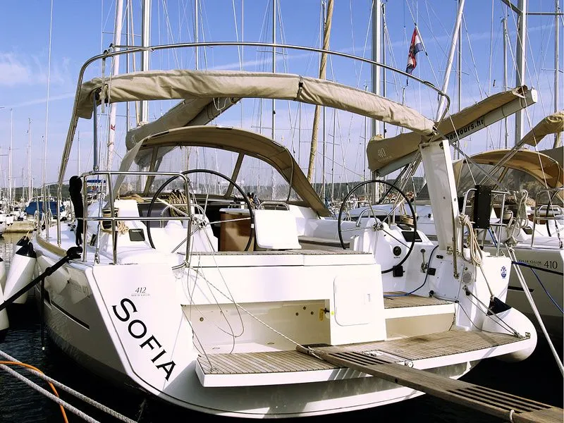 Charter a 12.7m Sailing Yacht Dufour 412 in Rogoznica