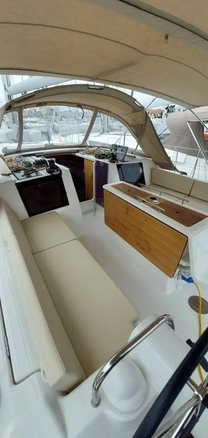 Charter a 12.7m Sailing Yacht in Vodice