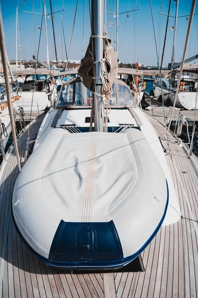 Rent a 12.7m Dufour 412 in Arrecife