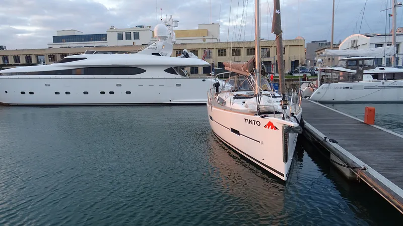 Tinto Charter Boat